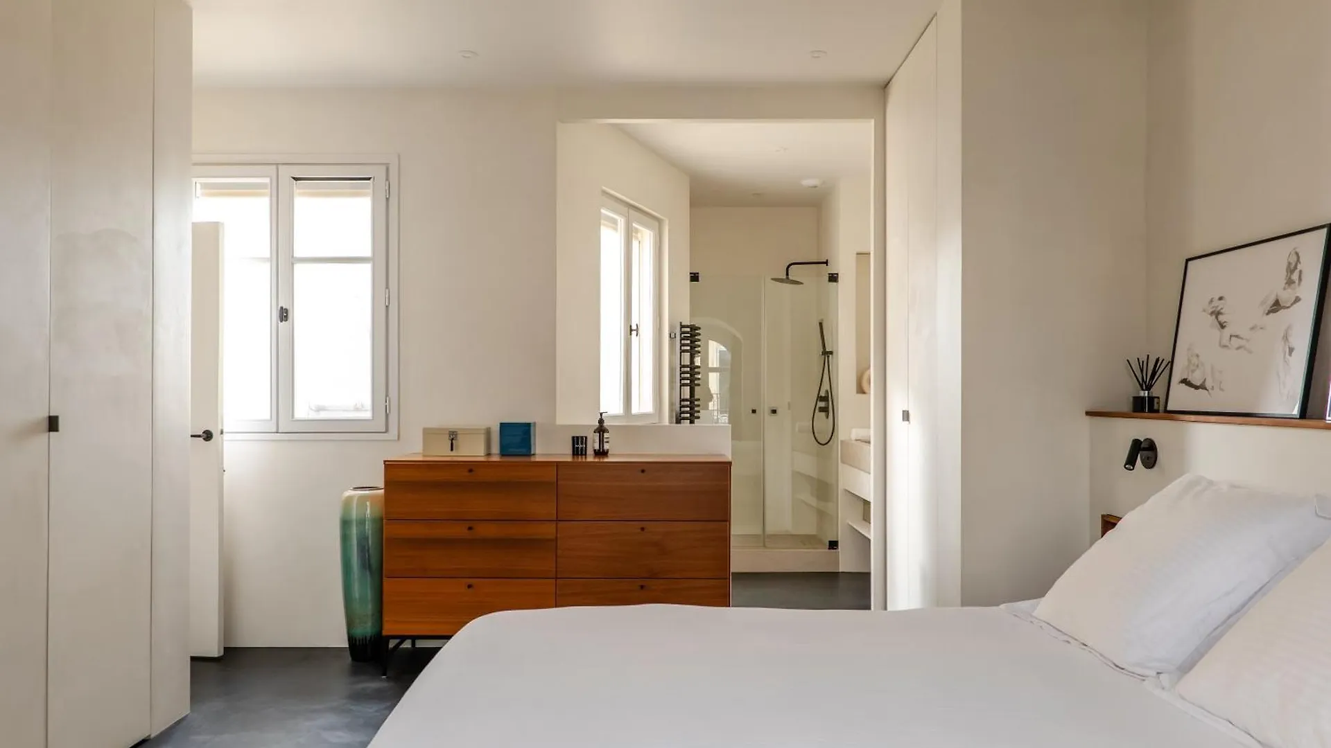 Veeve - Artistic Elevation Apartment Paris France
