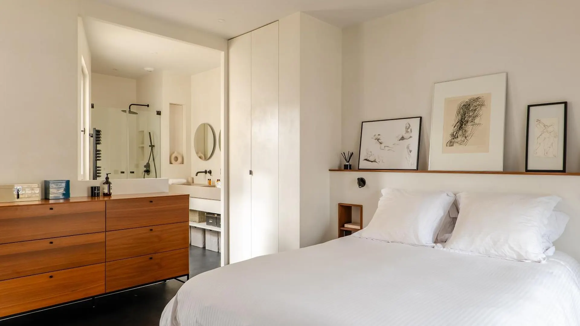 Veeve - Artistic Elevation Apartment Paris 0*,  France