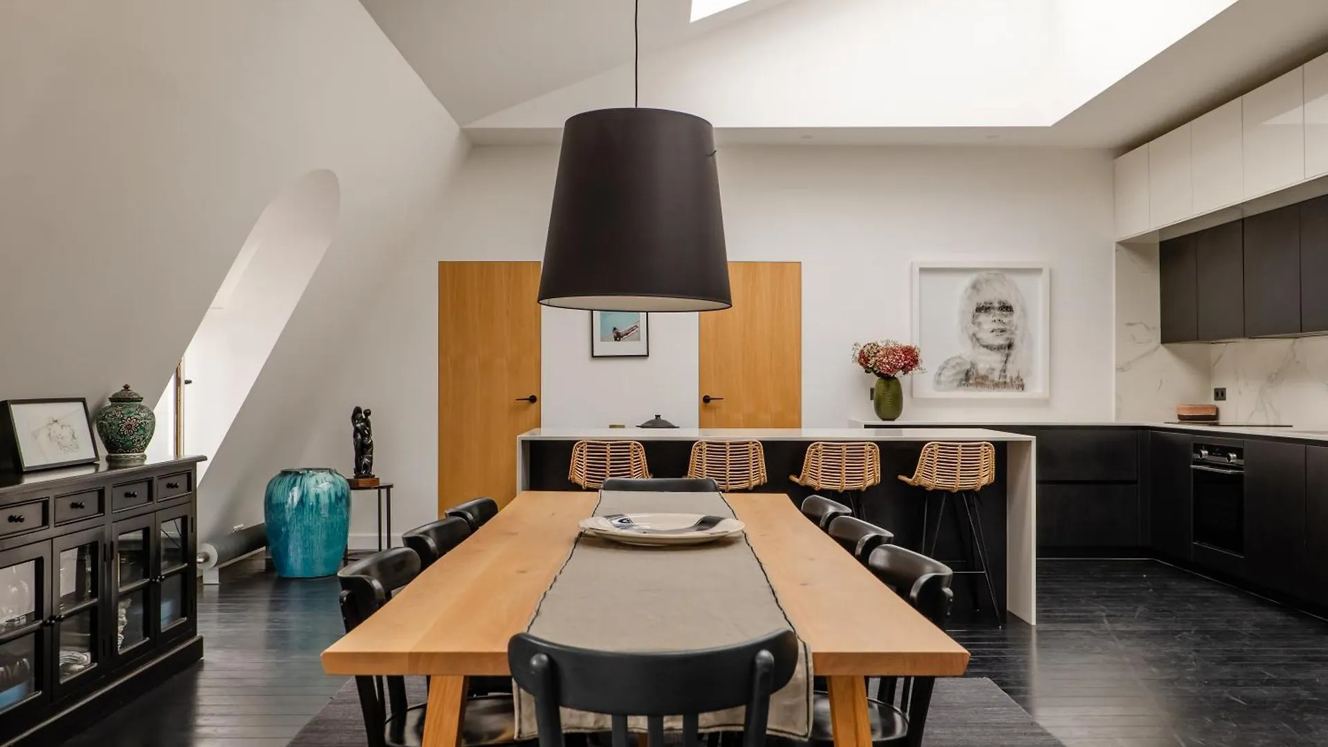 Veeve - Artistic Elevation Appartement Parijs